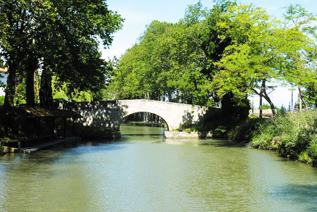 Pont de Colombiers sur le Canal du Midi